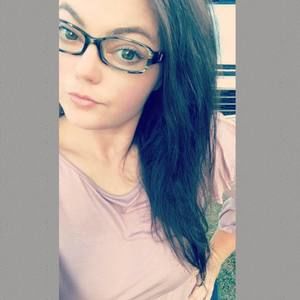 Meet your Posher, Leanna